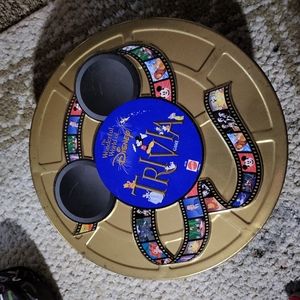 Disney wonderland Trivia game by Mattel